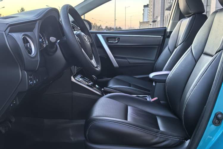 Used Toyota Levin Hybrid E+ 2019 1.8L PH V E-CVT Luxury Edition Interior 6
