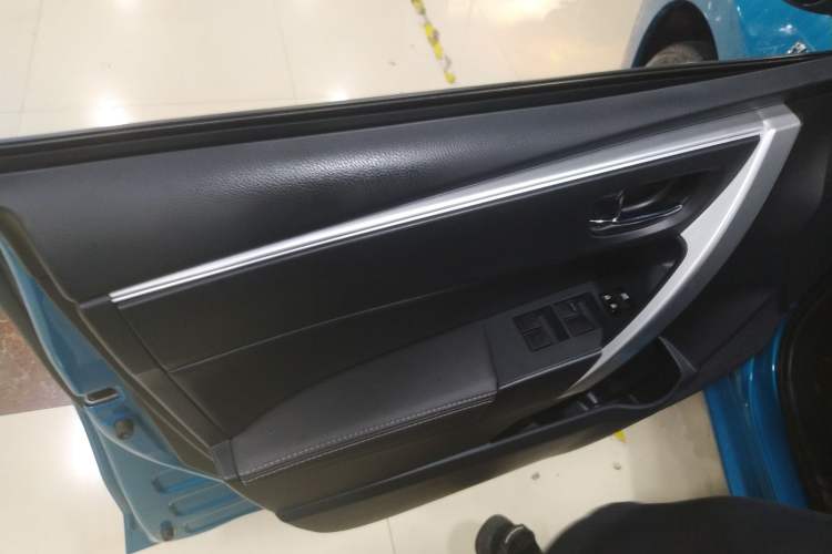 Used Toyota Levin Hybrid E+ 2019 1.8L PH V E-CVT Luxury Edition Interior 7