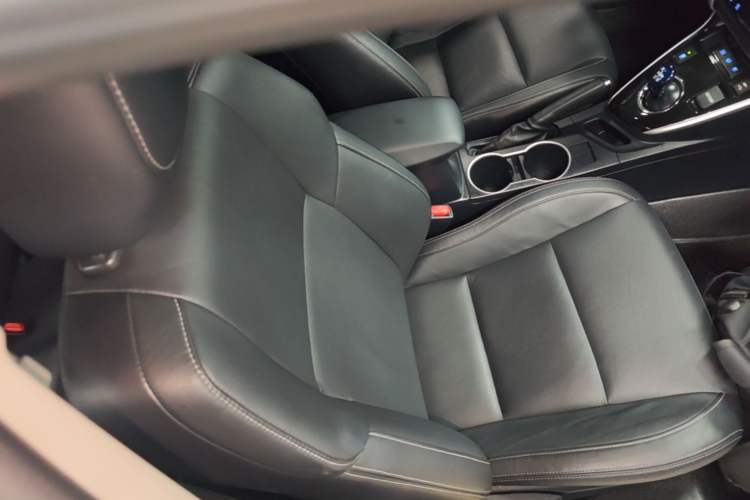 Used Toyota Levin Hybrid E+ 2019 1.8L PH V E-CVT Luxury Edition Right Front Seat