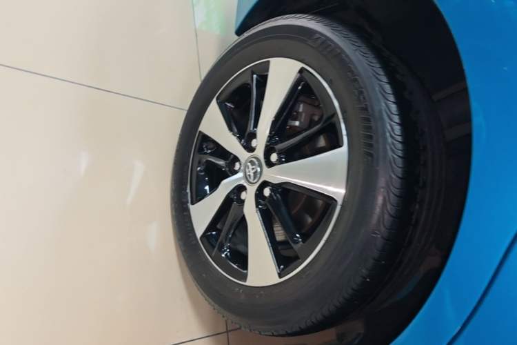 Used Toyota Levin Hybrid E+ 2019 1.8L PH V E-CVT Luxury Edition Right Rear Wheel Hub