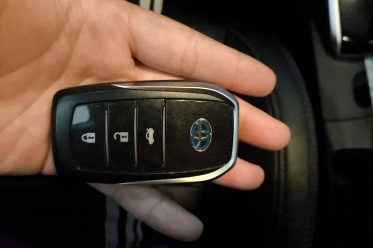 Used Toyota Levin Hybrid E+ 2019 1.8L PH V E-CVT Luxury Edition Vehicle Key