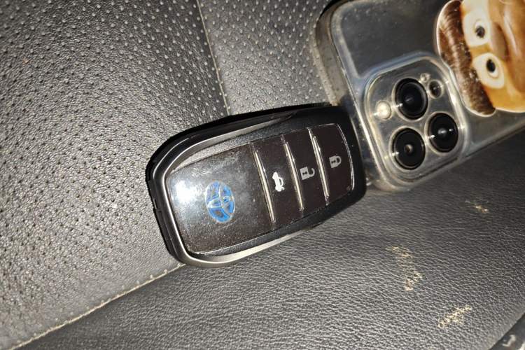 Used Toyota Levin Hybrid E+ 2019 1.8L PH V E-CVT Luxury Edition Vehicle Key