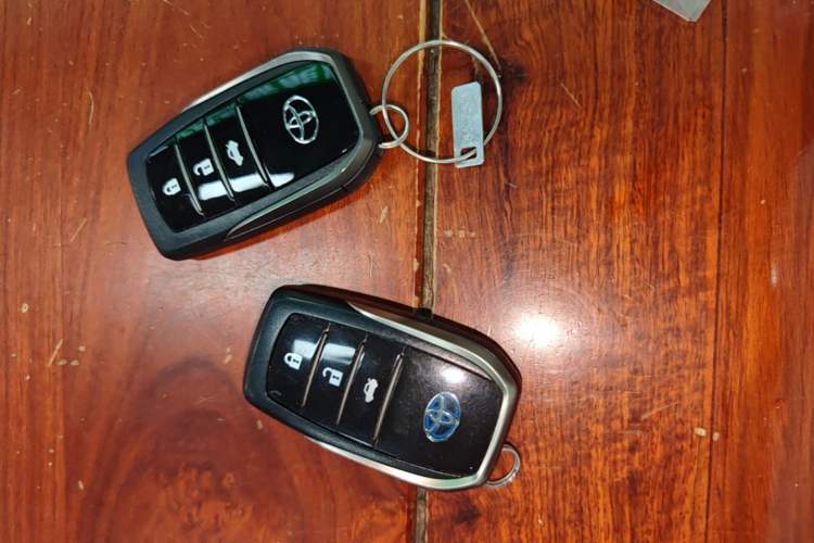 Used Toyota Levin Hybrid E+ 2019 1.8L PH V E-CVT Luxury Edition Vehicle Key