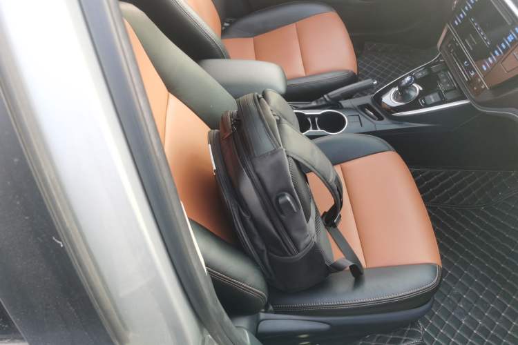 Used Toyota Levin Hybrid E+ 2019 1.8L PH GS E-CVT Elite Edition Right Front Seat
