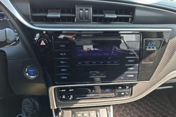 Used Toyota Levin Hybrid E+ 2019 1.8L PH GS E-CVT Elite Edition Audio And AC Panel