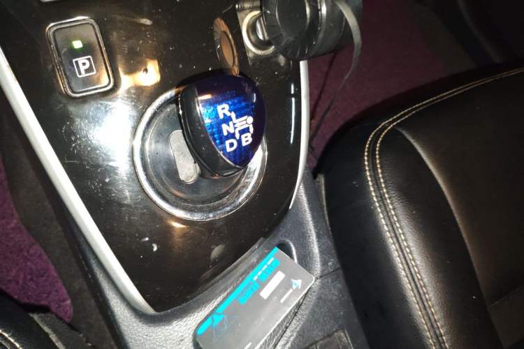 Used Toyota Levin Hybrid E+ 2019 1.8L GS E-CVT Elite Model with Sunroof Gear Lever