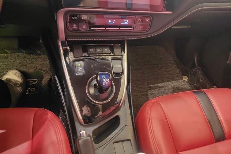 Used Toyota Levin Hybrid E+ 2019 1.8L PH GS E-CVT Elite Edition Gear Lever