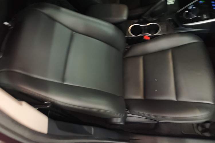 Used Toyota Levin Hybrid E+ 2019 1.8L PH GS E-CVT Elite Edition Right Front Seat