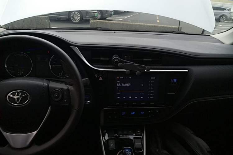 Used Toyota Levin Hybrid E+ 2019 1.8L GS E-CVT Elite Model with Sunroof Audio And AC Panel