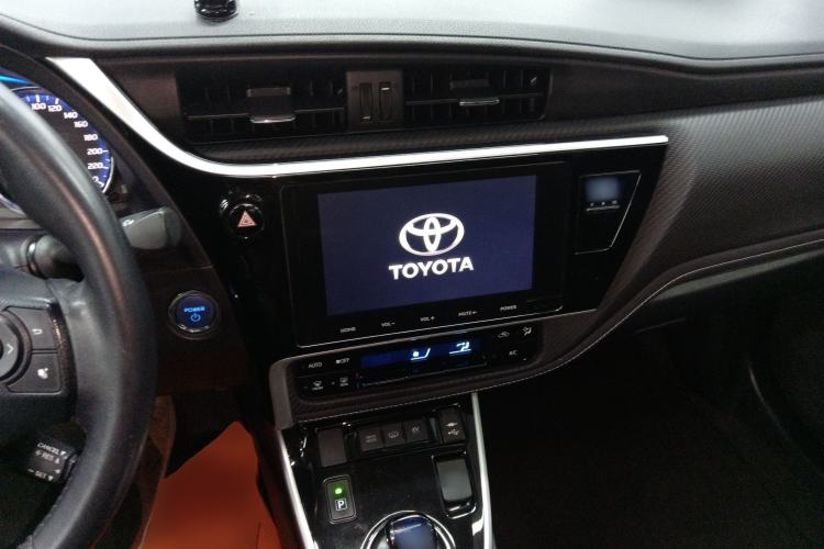 Used Toyota Levin Hybrid E+ 2019 1.8L PH V E-CVT Luxury Edition Center Console