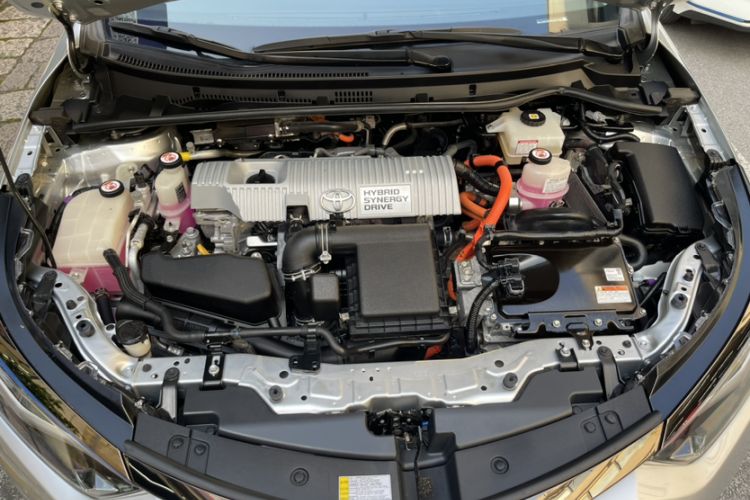 Used Toyota Levin Hybrid E+ 2019 1.8L GS E-CVT Elite Model with Sunroof Engine Bay