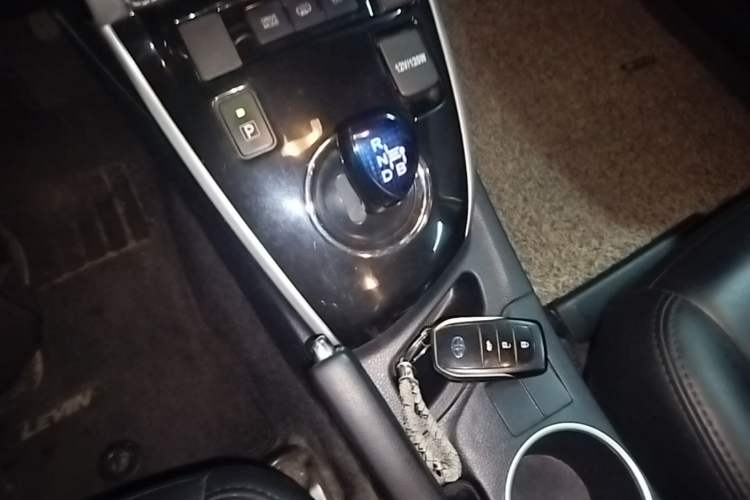 Used Toyota Levin Hybrid E+ 2019 1.8L GS E-CVT Elite Model with Sunroof Gear Lever