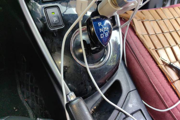 Used Toyota Levin Hybrid E+ 2019 1.8L GS E-CVT Elite Model with Sunroof Gear Lever