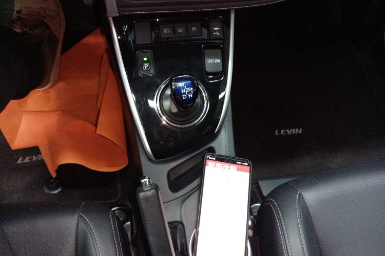 Used Toyota Levin Hybrid E+ 2019 1.8L PH V E-CVT Luxury Edition Gear Lever
