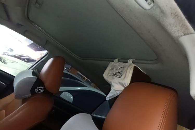 Used Toyota Levin Hybrid E+ 2019 1.8L GS E-CVT Elite Model with Sunroof Headliner