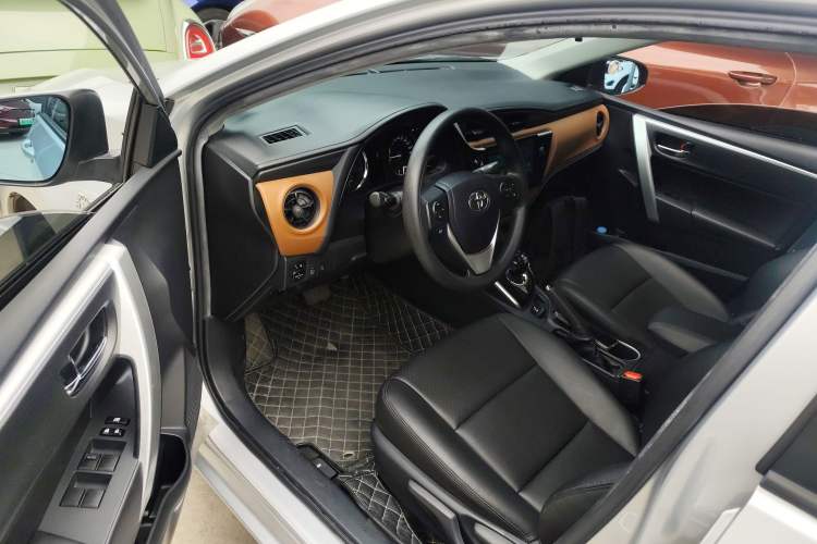 Used Toyota Levin Hybrid E+ 2019 1.8L PH GS E-CVT Elite Edition Interior 3