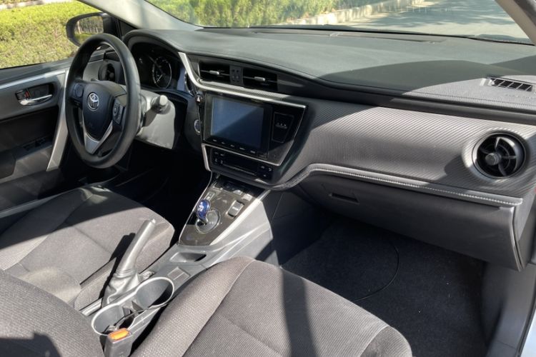 Used Toyota Levin Hybrid E+ 2019 1.8L GS E-CVT Elite Model with Sunroof Interior 7