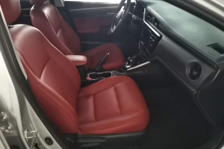 Used Toyota Levin Hybrid E+ 2019 1.8L PH GS E-CVT Elite Edition Right Front Seat