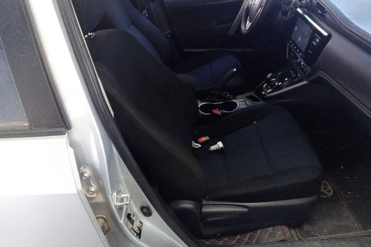 Used Toyota Levin Hybrid E+ 2019 1.8L GS E-CVT Elite Model with Sunroof Right Front Seat