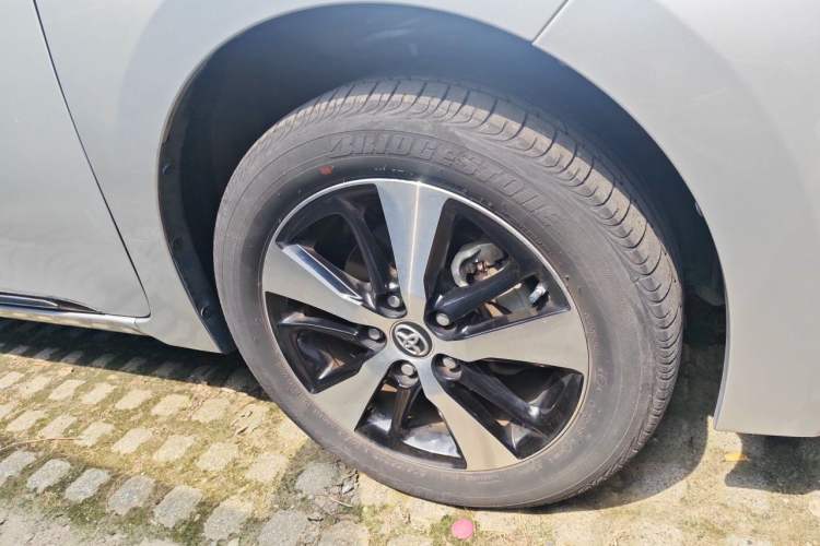 Used Toyota Levin Hybrid E+ 2019 1.8L GS E-CVT Elite Model with Sunroof Right Front Wheel Hub