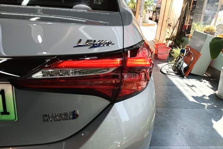 Used Toyota Levin Hybrid E+ 2019 1.8L GS E-CVT Elite Model with Sunroof Right Rear Taillight