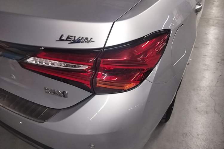 Used Toyota Levin Hybrid E+ 2019 1.8L GS E-CVT Elite Model with Sunroof Right Rear Taillight