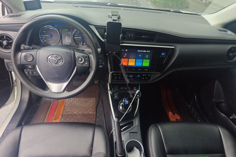 Used Toyota Levin Hybrid E+ 2019 1.8L PH GS E-CVT Elite Edition Center Console