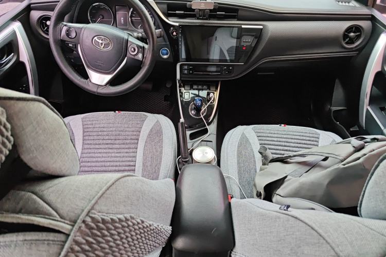 Used Toyota Levin Hybrid E+ 2019 1.8L PH GS E-CVT Elite Edition Center Console