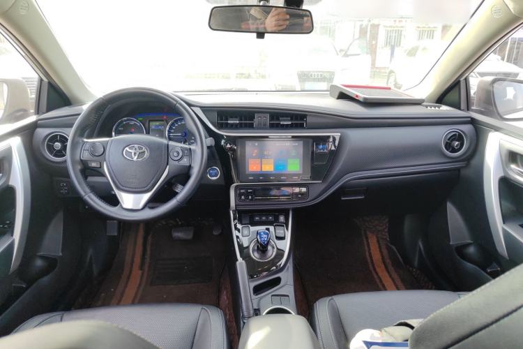 Used Toyota Levin Hybrid E+ 2019 1.8L PH V E-CVT Luxury Edition Center Console