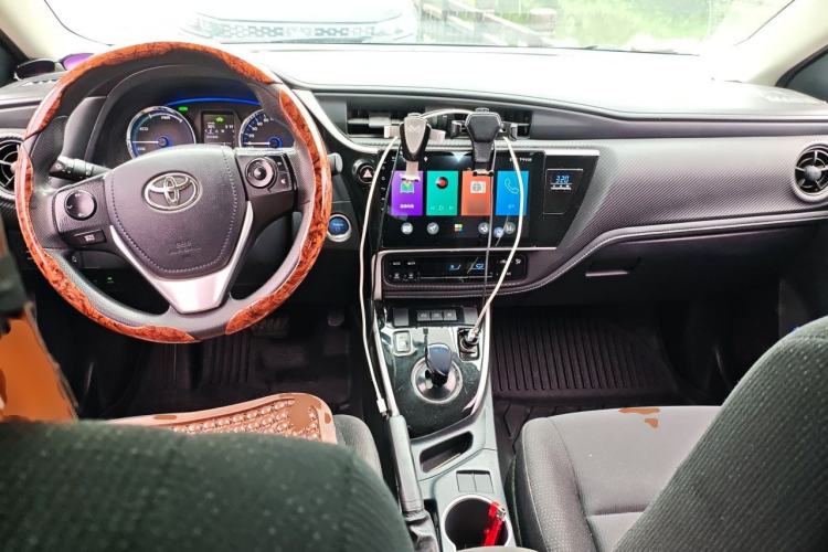 Used Toyota Levin Hybrid E+ 2019 1.8L PH GS E-CVT Elite Edition Center Console