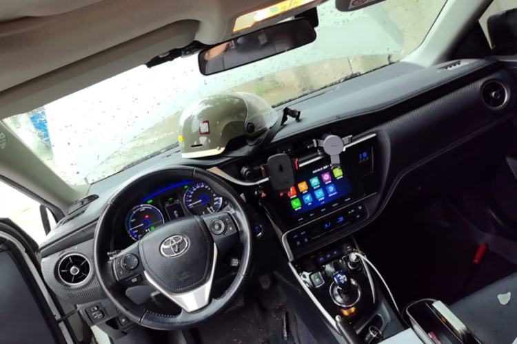 Used Toyota Levin Hybrid E+ 2019 1.8L PH V E-CVT Luxury Edition Center Console