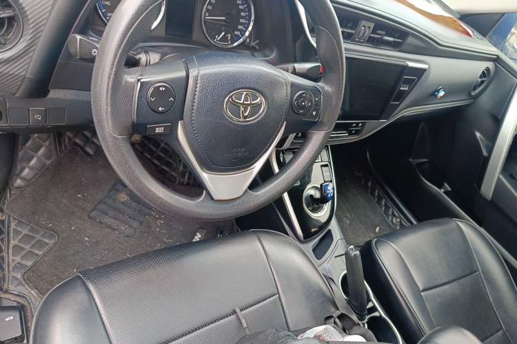 Used Toyota Levin Hybrid E+ 2019 1.8L PH GS E-CVT Elite Edition Center Console