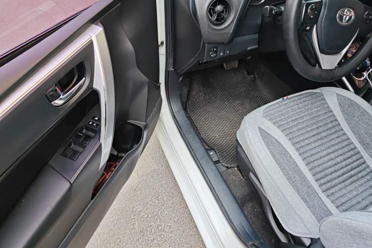 Used Toyota Levin Hybrid E+ 2019 1.8L PH GS E-CVT Elite Edition Driver Seat