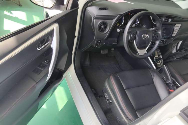 Used Toyota Levin Hybrid E+ 2019 1.8L PH GS E-CVT Elite Edition Driver Seat