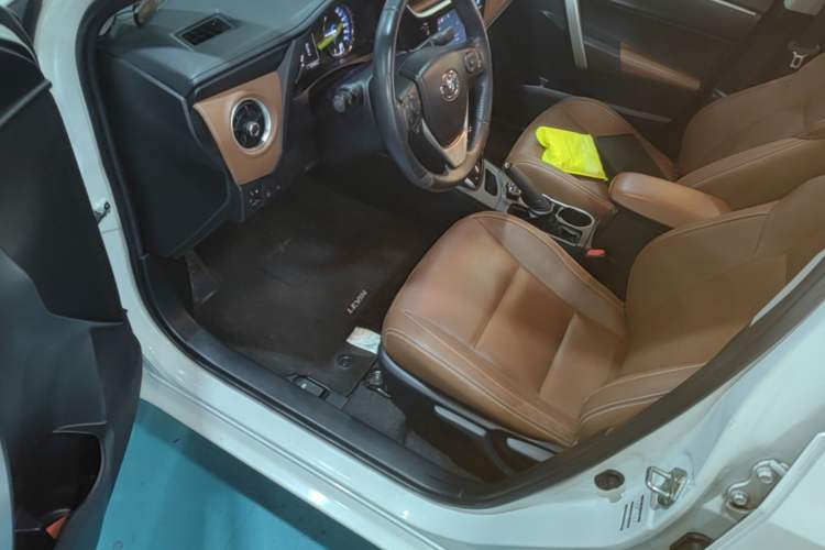 Used Toyota Levin Hybrid E+ 2019 1.8L PH V E-CVT Luxury Edition Driver Seat