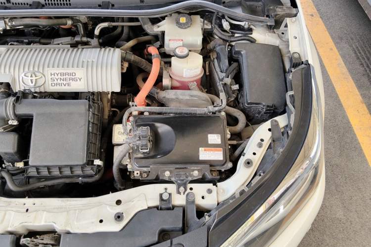 Used Toyota Levin Hybrid E+ 2019 1.8L GS E-CVT Elite Model with Sunroof Engine Bay Left