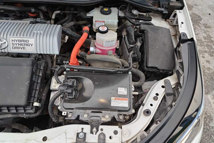 Used Toyota Levin Hybrid E+ 2019 1.8L GS E-CVT Elite Model with Sunroof Engine Bay Left