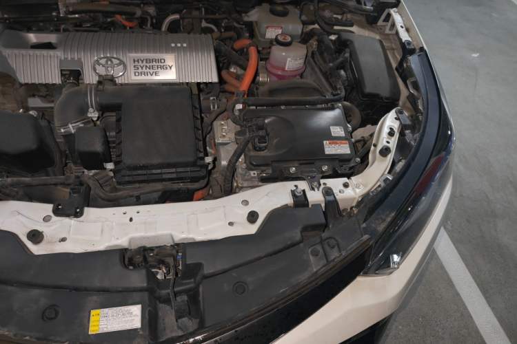 Used Toyota Levin Hybrid E+ 2019 1.8L GS E-CVT Elite Model with Sunroof Engine Bay Left
