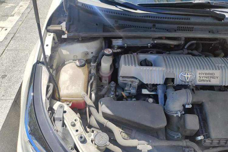 Used Toyota Levin Hybrid E+ 2019 1.8L GS E-CVT Elite Model with Sunroof Engine Bay Right