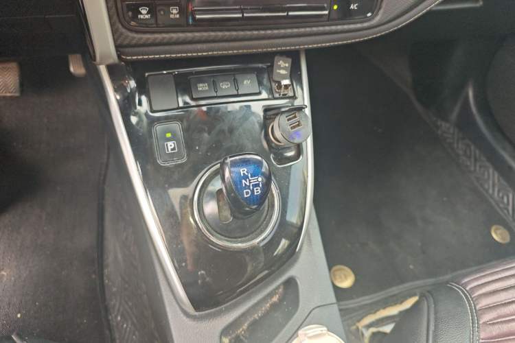 Used Toyota Levin Hybrid E+ 2019 1.8L GS E-CVT Elite Model with Sunroof Gear Lever
