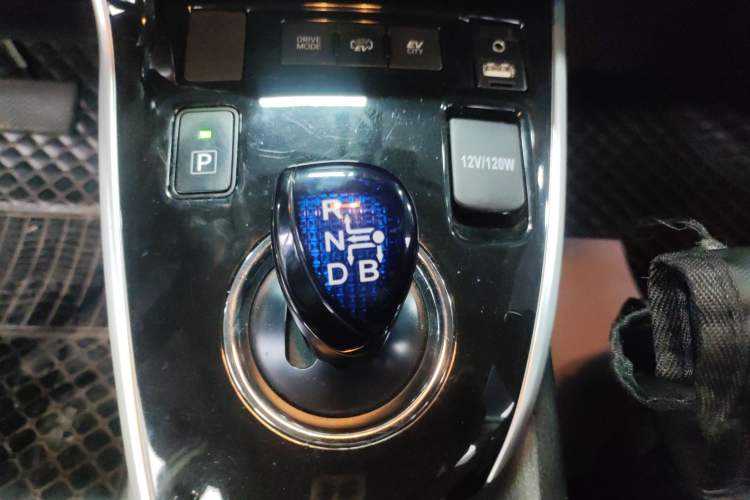 Used Toyota Levin Hybrid E+ 2019 1.8L GS E-CVT Elite Model with Sunroof Gear Lever