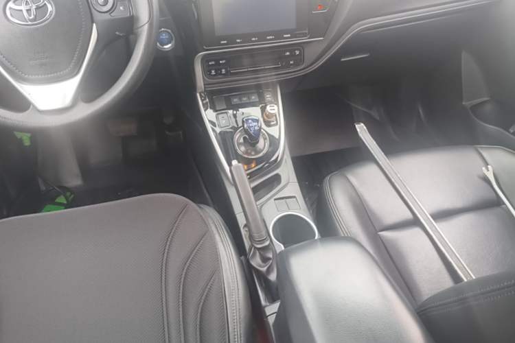 Used Toyota Levin Hybrid E+ 2019 1.8L GS E-CVT Elite Model with Sunroof Gear Lever
