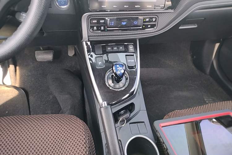 Used Toyota Levin Hybrid E+ 2019 1.8L PH V E-CVT Luxury Edition Gear Lever