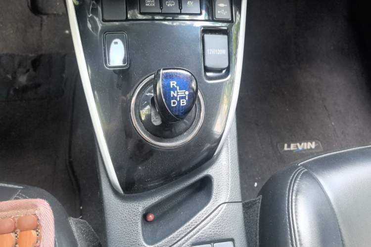 Used Toyota Levin Hybrid E+ 2019 1.8L GS E-CVT Elite Model with Sunroof Gear Lever