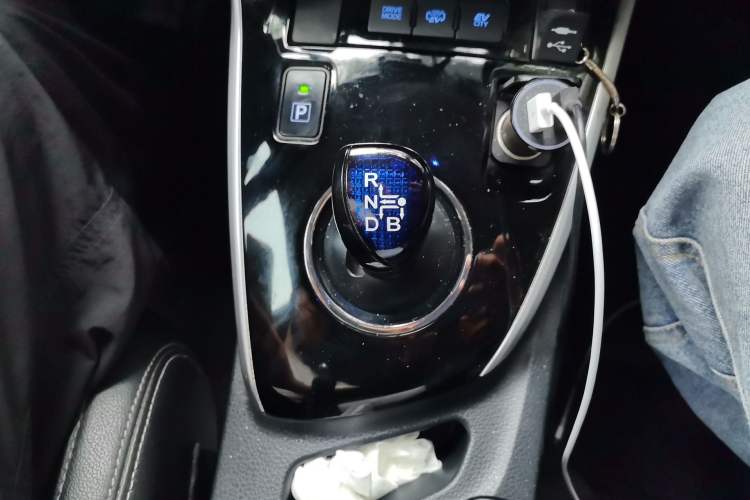 Used Toyota Levin Hybrid E+ 2019 1.8L PH V E-CVT Luxury Edition Gear Lever