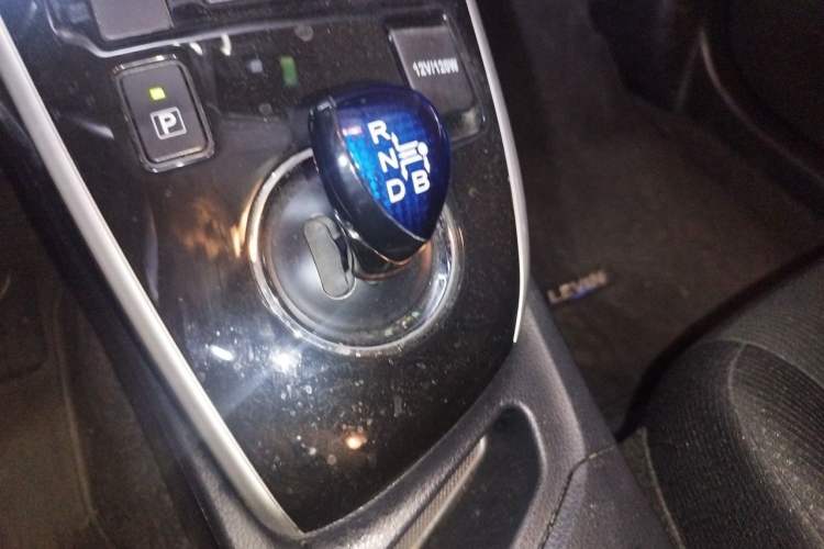Used Toyota Levin Hybrid E+ 2019 1.8L GS E-CVT Elite Model with Sunroof Gear Lever