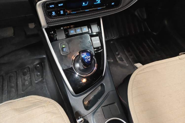 Used Toyota Levin Hybrid E+ 2019 1.8L PH GS E-CVT Elite Edition Gear Lever