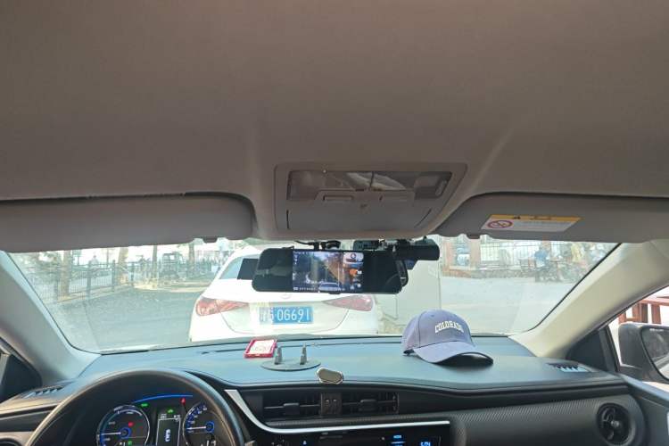 Used Toyota Levin Hybrid E+ 2019 1.8L PH GS E-CVT Elite Edition Headliner