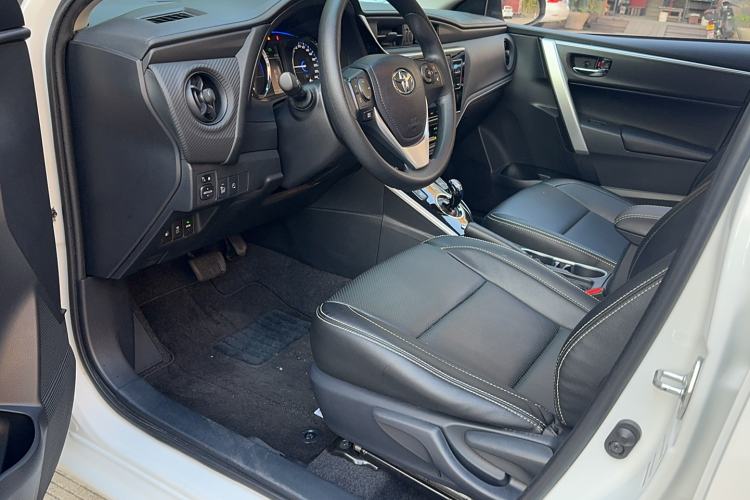 Used Toyota Levin Hybrid E+ 2019 1.8L GS E-CVT Elite Model with Sunroof Interior 2