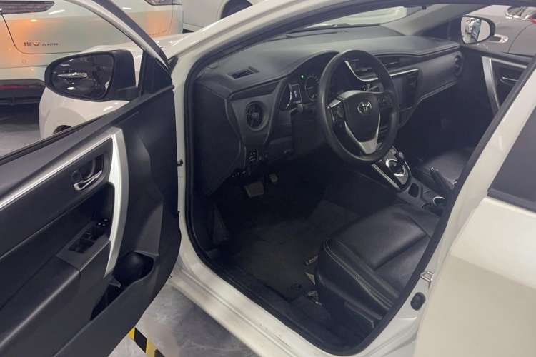 Used Toyota Levin Hybrid E+ 2019 1.8L GS E-CVT Elite Model with Sunroof Interior 2